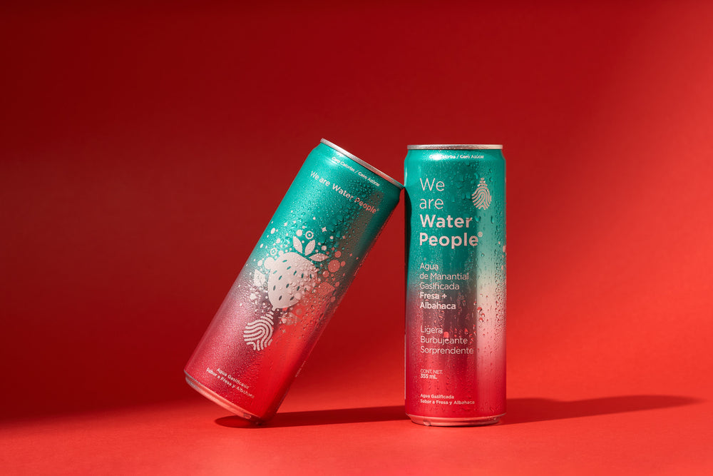 
                  
                    Agua Gasificada Sabor Fresa y Albahaca - Pack de 24 latas de 355 ml
                  
                